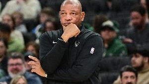 老里：我们半场命中率达到70%但却落后 这几乎是不可能的