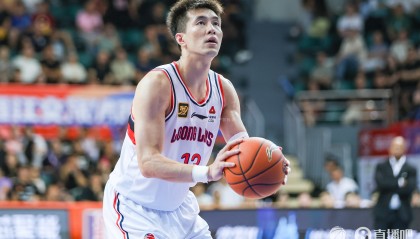 开云体育在线-郭艾伦：28岁都算老将了？我还觉得自己是小将 28岁是年轻将