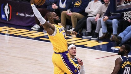 开云体育在线-落选全明星首发有何反应？詹姆斯：没有，啥感觉也没有