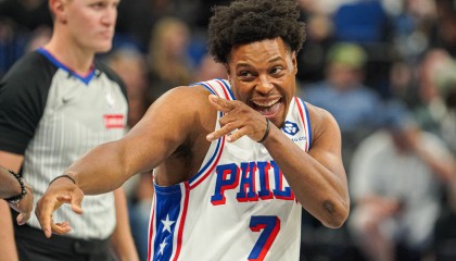 荣誉性登场！洛瑞多伦多故地重游 打了2分钟3投0中&amp;全部数据为零